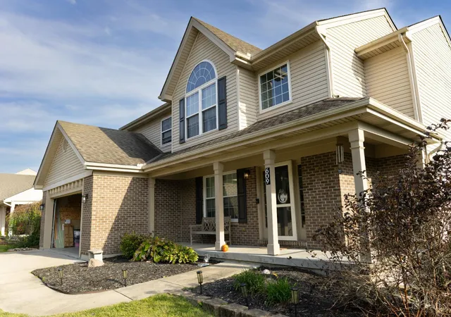 Photo 2 of Single family home for sale at 609 Wood Blf Ln, Harrison, OH 45030 | MLS# 1896313 | Listing updated on 2026-10-15