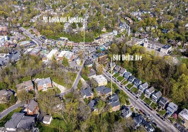 Listing Photo 2 - Condo for sale in building located at 801 Delta Ave, Cincinnati, OH 45226 - Unit #4