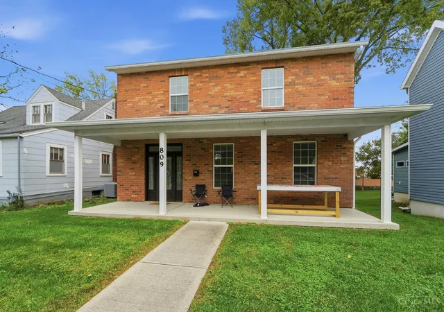 Single family home for sale at 809 S Beech St, Oxford, OH 45056 | MLS# 1894731