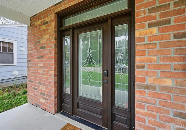 Photo 3 of Single family home for sale at 809 S Beech St, Oxford, OH 45056 | MLS# 1894731 | Listing updated on 2026-10-06