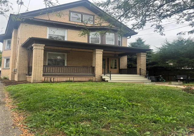 Photo 2 of Sale Pending at 2715 Markbreit Ave, Cincinnati, OH 45209 | MLS# 1896461 | Listing updated on 2026-10-09