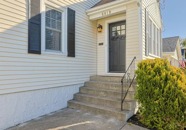 Photo 2 of Sale Pending at 6918 Murray Ave, Columbia Twp, OH 45227 | MLS# 1896467 | Listing updated on 2026-10-11