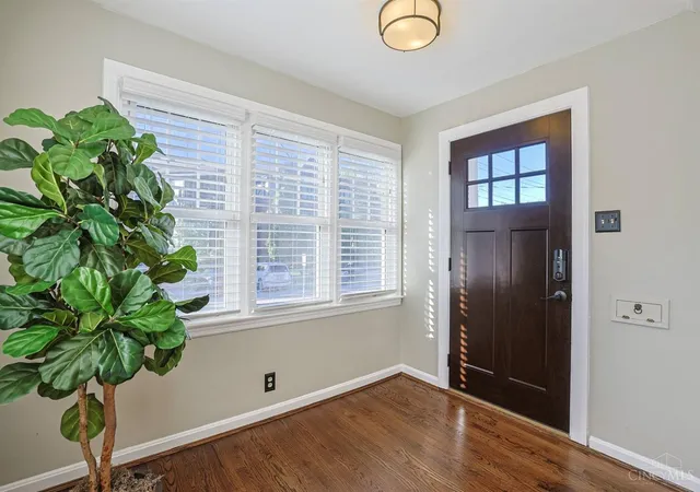 Photo 3 of Sale Pending at 6918 Murray Ave, Columbia Twp, OH 45227 | MLS# 1896467 | Listing updated on 2026-10-11
