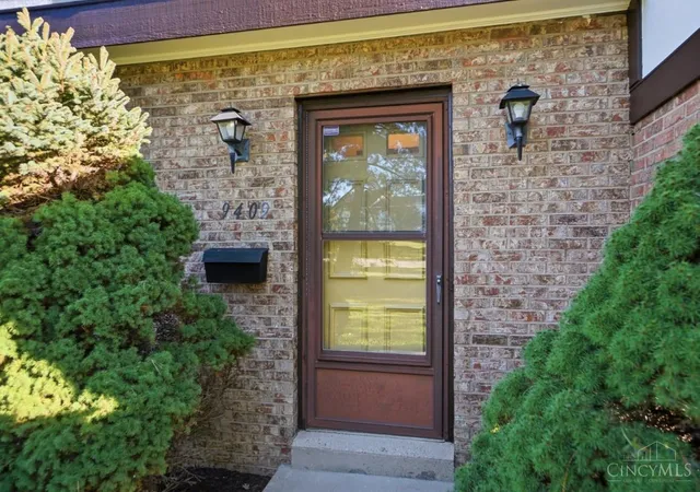 Photo 4 of Townhouse for sale at 9409 Haddington Ct, Colerain Twp, OH 45251 | MLS# 1896529 | Listing updated on 2026-10-20