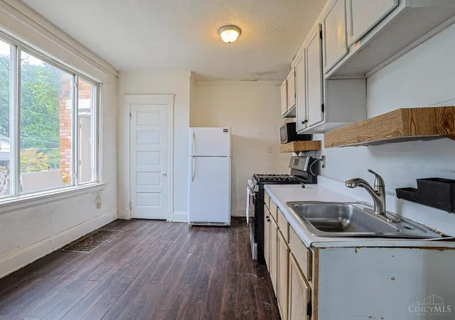 Photo 3 of Multi family home for sale at 2200 Lawn Ave, Norwood, OH 45212 | MLS# 1896555 | Listing updated on 2026-10-08
