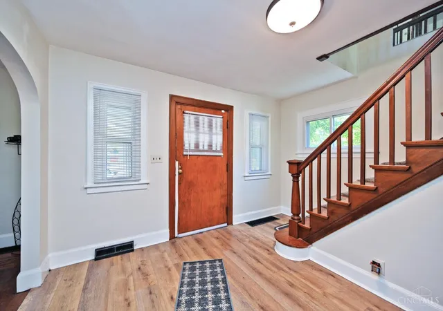 Photo 3 of Single family home for sale at 6878 Beechmont Ave, Anderson Twp, OH 45230 | MLS# 1896557 | Listing updated on 2026-10-08