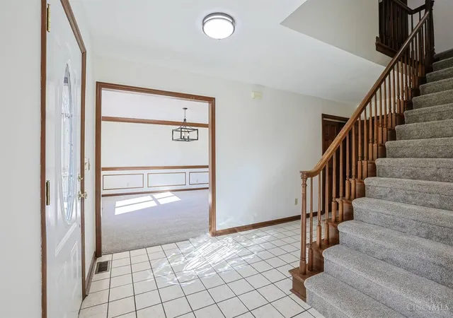 Photo 3 of Sale Pending at 3236 Lamarc Trl, Evendale, OH 45241 | MLS# 1896507 | Listing updated on 2026-10-12