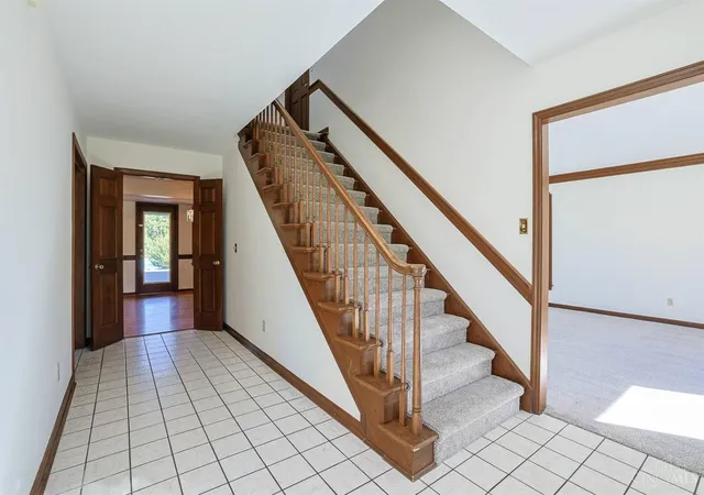 Photo 4 of Sale Pending at 3236 Lamarc Trl, Evendale, OH 45241 | MLS# 1896507 | Listing updated on 2026-10-12