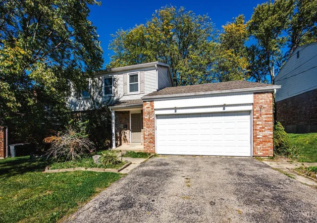 Single family home for sale at 1946 Edgewater Dr, Springfield Twp., OH 45240 | MLS# 1896593