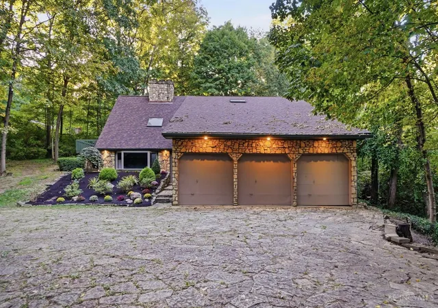 Single family home for sale at 1 Fairwood Ct, Fairfield, OH 45014 | MLS# 1896018