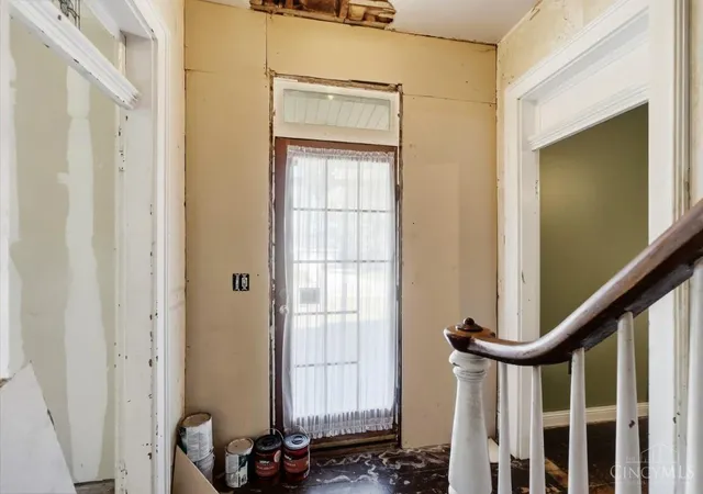 Photo 4 of Single family home for sale at 637 W Fosters Maineville Rd, Hamilton Twp, OH 45039 | MLS# 1896619 | Listing updated on 2026-10-30