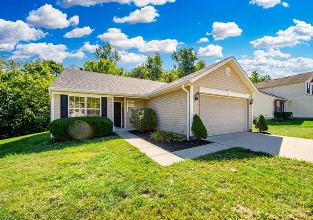 Photo 1 of Single family home for sale at 60 Huntington Ave, Batavia Twp, OH 45102 | MLS# 1896624 | Listing updated on 2026-10-09