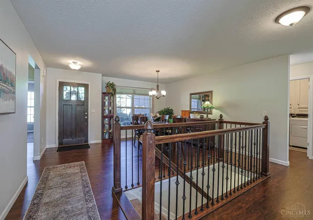 Photo 4 of Single family home for sale at 3325 Echo Point Ct, Ross Twp, OH 45013 | MLS# 1896687 | Listing updated on 2026-10-16