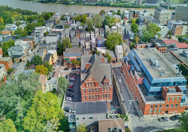 Listing Photo 4 - Condo for sale in building located at 1125 Saint Gregory St, Cincinnati, OH 45202 - Unit #103