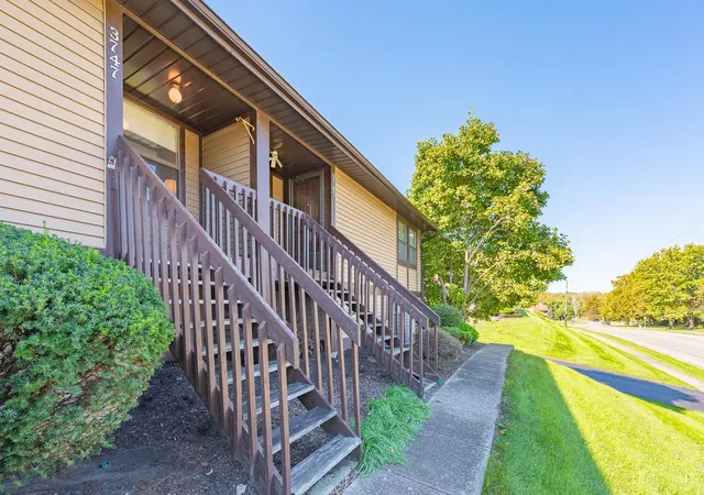 Listing Photo 3 - Condo for sale in building located at 3747 Mack Rd, Fairfield, OH 45014