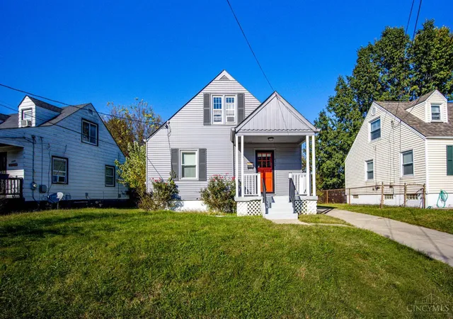 Photo 1 of Single family home for sale at 3724 Kanauga Ct, Cincinnati, OH 45227 | MLS# 1896946 | Listing updated on 2026-10-09