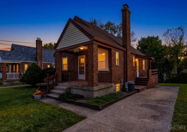 Photo 3 of Sale Pending at 1971 N Lynndale Ave, Mt Healthy, OH 45231 | MLS# 1896916 | Listing updated on 2026-10-14