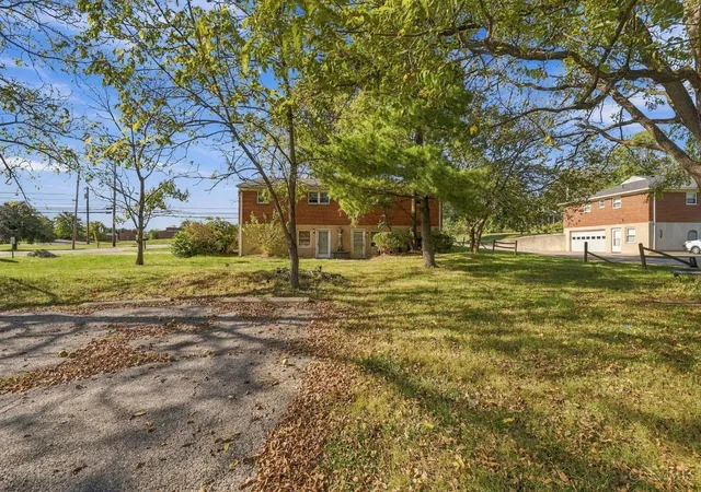 Photo 3 of House for sale at 9808 Columbus Cincinnati Rd, West Chester, OH 45241 | MLS# 1896955 | Listing updated on 2026-10-19