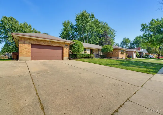 Photo 3 of Single family home for sale at 3712 Shroyer Rd, Kettering, OH 45429 | MLS# 1893028 | Listing updated on 2026-10-15