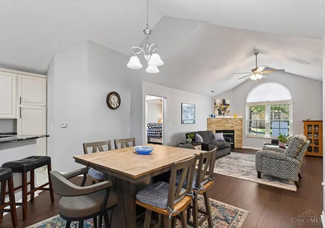 Listing Photo 2 - Condo for sale in building located at 3551 Twenty Mile, Loveland, OH 45140