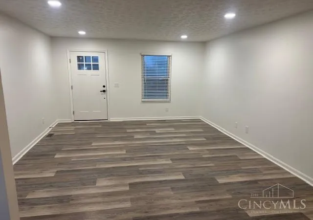 Photo 2 of Single family home for sale at 422 Misty Dawn Dr, Hamilton Twp, OH 45039 | MLS# 1895309 | Listing updated on 2026-10-14
