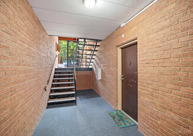 Listing Photo 4 - Condo for sale in building located at 521 W Martin Luther King Dr, Cincinnati, OH 45220 - Unit #A8