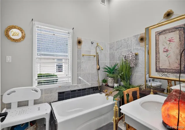 Photo 3 of Single family home for sale at 89 Muir Rd, Grosse Pointe, MI 48236 3616 | MLS# 61024194 | Listing updated on 2026-10-03
