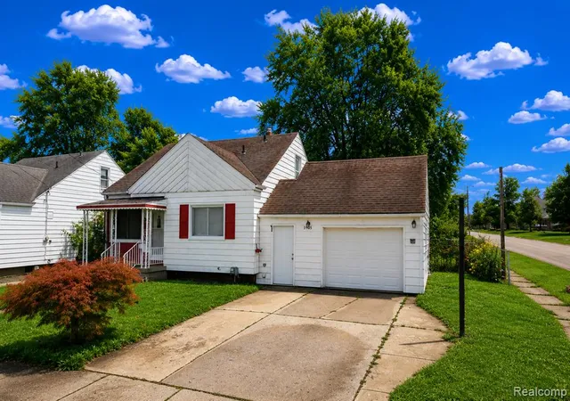 Photo 1 of Single family home for sale at 3933 Clairmont St, Flint, MI 48532 5264 | MLS# 61023210 | Listing updated on 2026-09-10