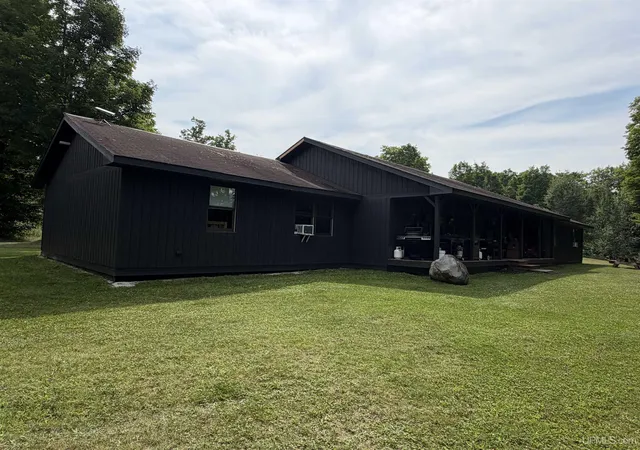 Photo 4 of Single family home for sale at 1067 Blackbird Ln, Republic, MI 49879 | MLS# 50220156 | Listing updated on 2026-10-06