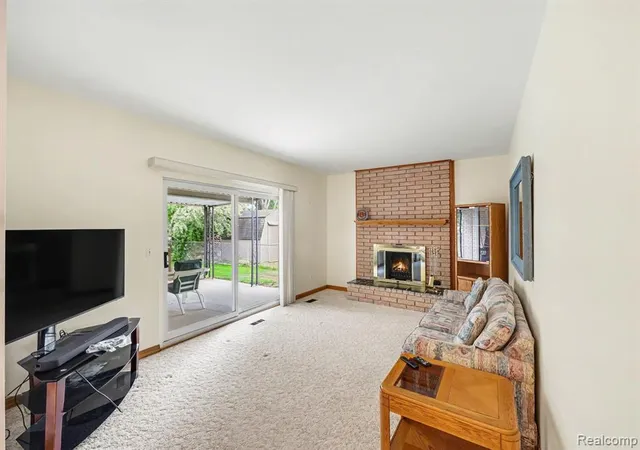 Photo 4 of Single family home for sale at 31694 Cindy, Fraser, MI 48026 2619 | MLS# 61025550 | Listing updated on 2026-09-12