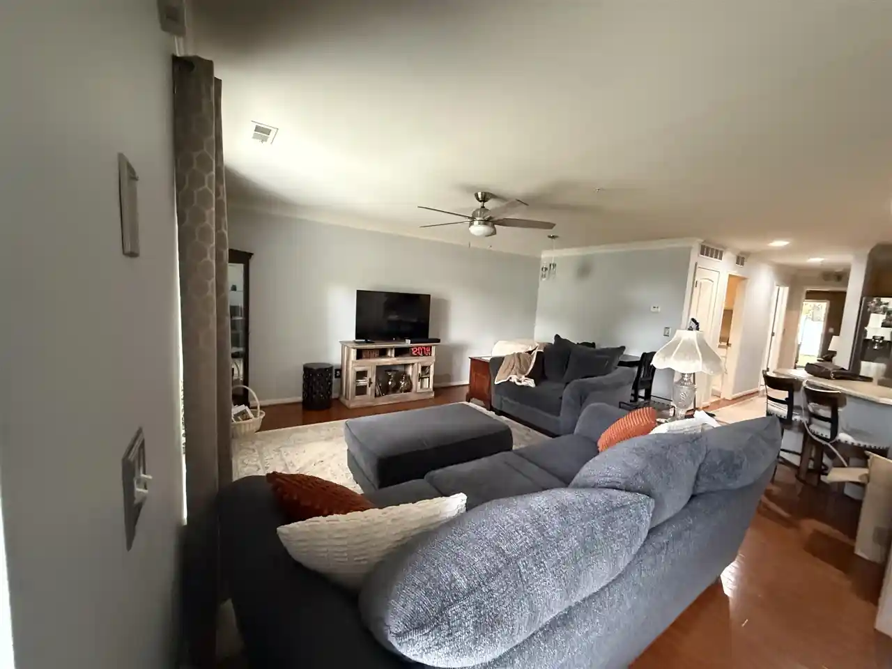 Listing Photo 2 - Condo for sale in 34124 NE Utica Rd located at 34124 NE Utica Rd, Fraser, MI 48026 - Unit 34124 NE Utica Rd