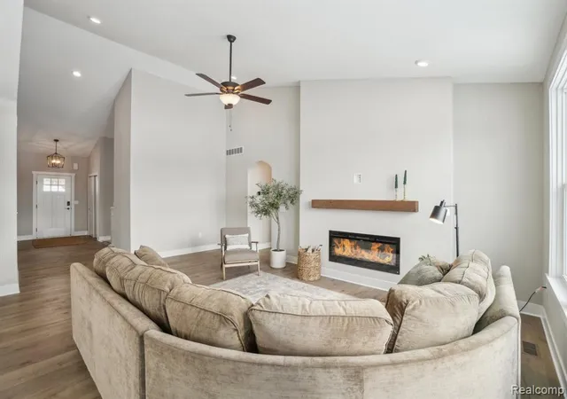 Photo 3 of Sale Pending at 523 Round Rock Dr, Howell, MI 48843 | MLS# 61015108 | Listing updated on 2026-09-08