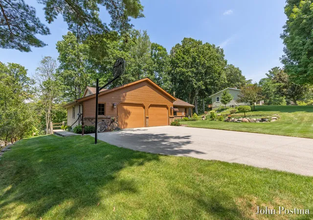 Photo 3 of Sale Pending at 7786 Thornapple Byp Dr, Grand Rapids, MI 49512 | MLS# 70558525 | Listing updated on 2026-10-07