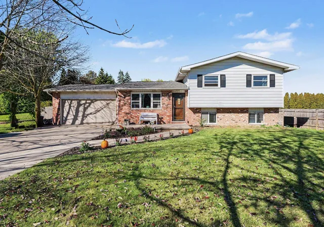 Photo 1 of Single family home for sale at 2145 Cass Ave Rd, Bay City, MI 48708 | MLS# 50223826 | Listing updated on 2026-10-20