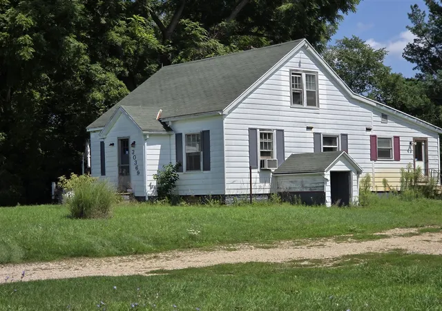 Photo 2 of Sale Pending at 30369 M 40, Paw Paw, MI 49079 | MLS# 70554351 | Listing updated on 2026-09-04
