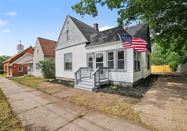Photo 3 of Sale Pending at 56 Ferry St, Shelby, MI 49455 | MLS# 70555059 | Listing updated on 2026-09-23