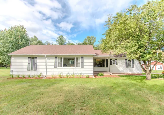 Single family home for sale at 2919 N Castor Rd, Coleman, MI 48618 | MLS# 50222858