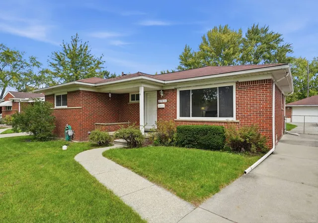 Photo 1 of Sale Pending at 27830 Lorraine St, Warren, MI 48093 | MLS# 50223271 | Listing updated on 2026-10-14