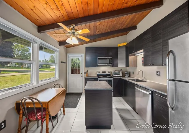 Photo 3 of Sale Pending at 3147 Tuell St, Grand Rapids, MI 49504 | MLS# 70556632 | Listing updated on 2026-09-10