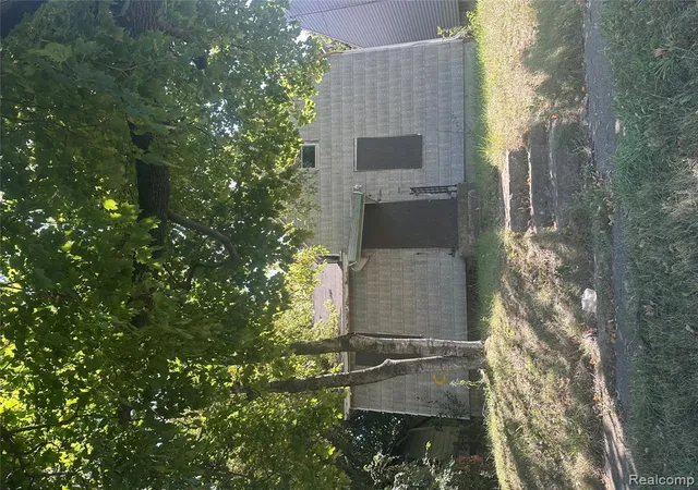 Photo 1 of Single family home for sale at 2433 Brown St, Flint, MI 48503 3332 | MLS# 60949347 | Listing updated on 2026-09-10