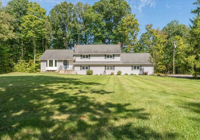 Photo 1 of Sale Pending at 6900 Rattle Run Rd, Saint Clair, MI 48079 | MLS# 50222794 | Listing updated on 2026-10-08