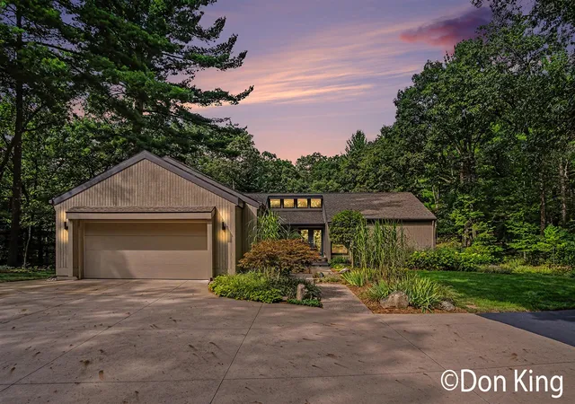 Photo 1 of Single family home for sale at 9020 Bailey Dr, Ada, MI 49301 | MLS# 70556747 | Listing updated on 2026-09-11