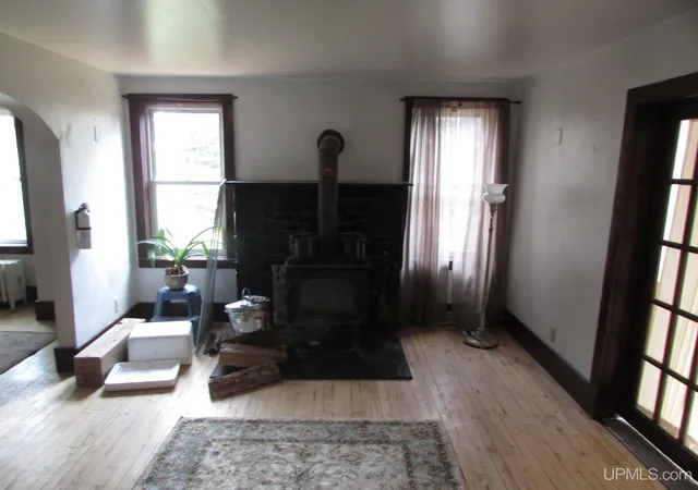 Photo 2 of Single family home for sale at 10 W Eastern Ave, Lanse, MI 49946 | MLS# 50220418 | Listing updated on 2026-10-08