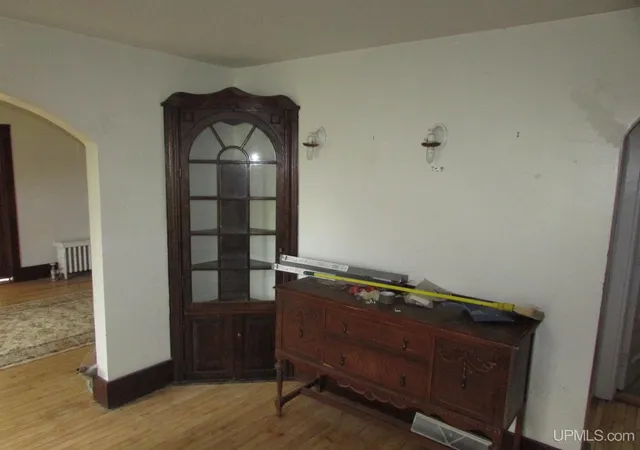 Photo 3 of Single family home for sale at 10 W Eastern Ave, Lanse, MI 49946 | MLS# 50220418 | Listing updated on 2026-10-08