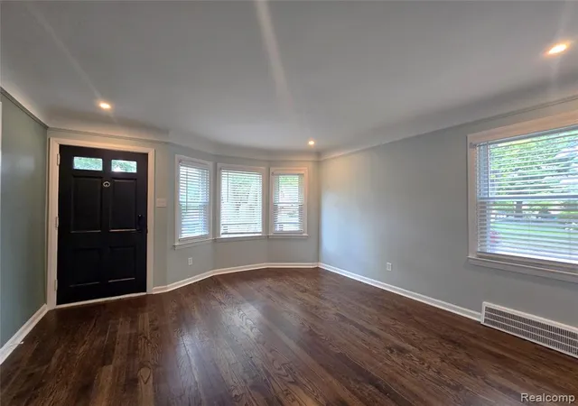 Photo 3 of Single family home for sale at 203 S Wilson Ave, Royal Oak, MI 48067 2946 | MLS# 61025432 | Listing updated on 2026-09-15