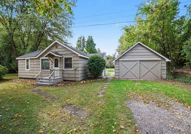 Photo 3 of Sale Pending at 393 State Park Dr, Bay City, MI 48706 | MLS# 50224134 | Listing updated on 2026-10-15