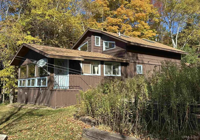 Photo 1 of Single family home for sale at N11049 E Shore Rd, Marenisco, MI 49947 | MLS# 50224542 | Listing updated on 2026-10-10