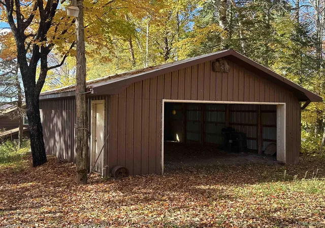 Photo 2 of Single family home for sale at N11049 E Shore Rd, Marenisco, MI 49947 | MLS# 50224542 | Listing updated on 2026-10-10