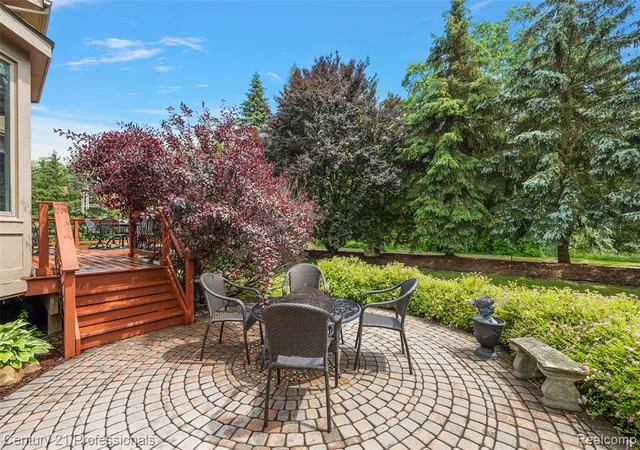 Photo 3 of Single family home for sale at 8117 Remington Ct, Clarkston, MI 48348 4478 | MLS# 61003976 | Listing updated on 2026-10-30