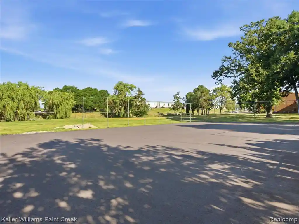 Listing Photo 27 - Condo for sale in 408 Fox Hls Dr located at 408 Fox Hls Dr, Bloomfield Hills, MI 48304 - Unit 408 Fox Hills Dr